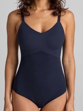 NEW Honeylove Navy Seamless Shaping Bodysuit